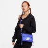 Жіноча спортивна сумка через плече Nike Futura 365