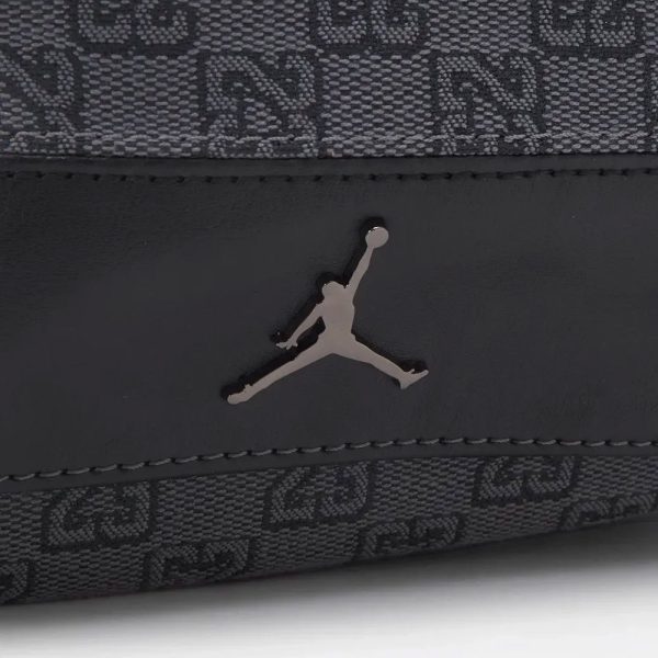 Сумка через плече Jordan Monogram Mini