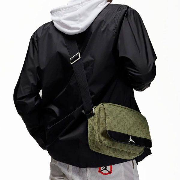 Сумка через плече Jordan Monogram Mini