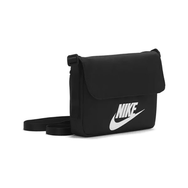 Жіноча спортивна сумка через плече Nike Futura 365