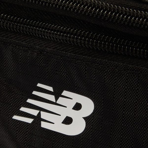 Сумка на пояс New Balance Essentials