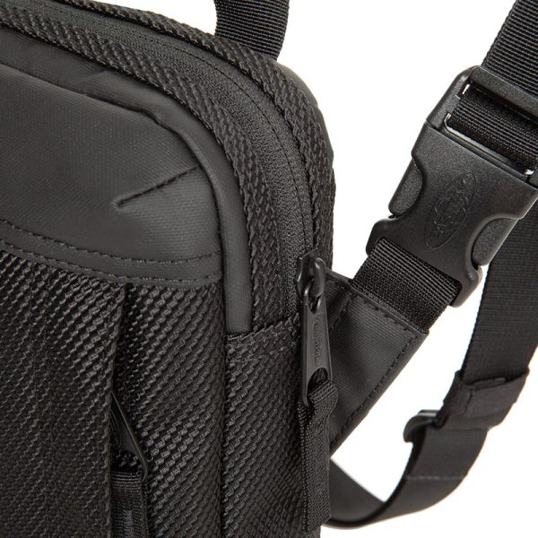 Месенджер Eastpak The One Cnnct