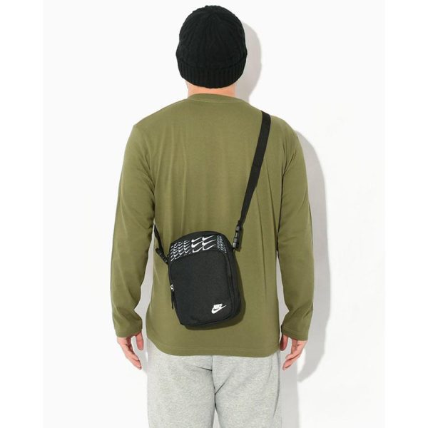 Чорна сумка Найк через плече Nike Heritage Cross-Body Bag