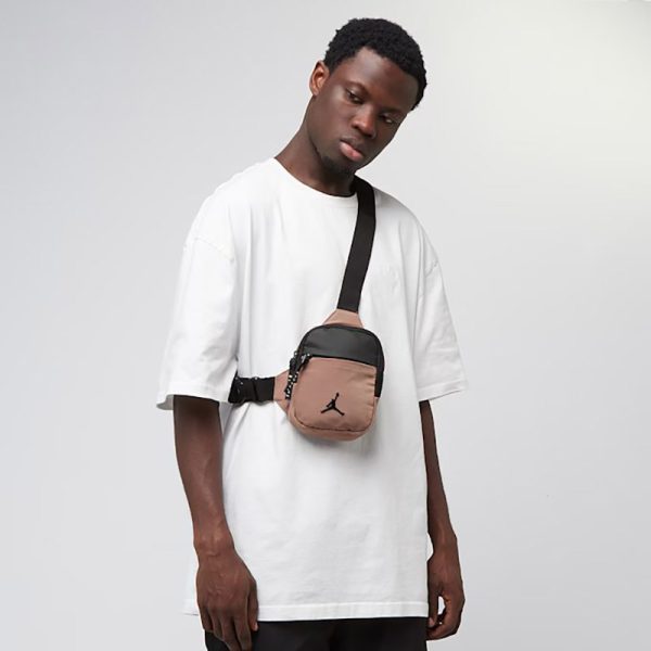 Нагрудная барсетка Jordan Airborne Hip Bag