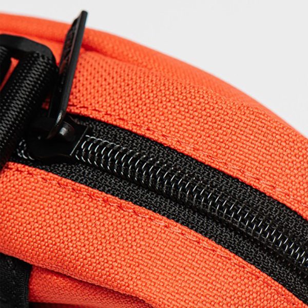 Яскрава сумка через плече Puma Originals Go For Compact