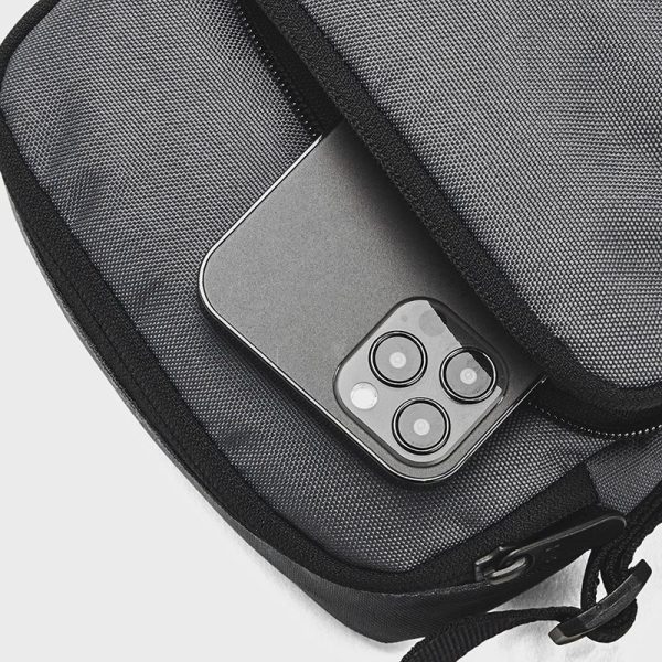 Under Armour сумка через плече UA Essential Lite Crossbody
