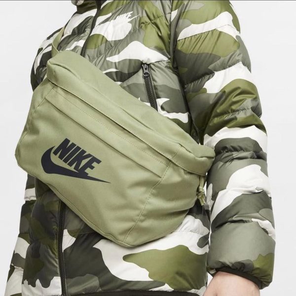 Велика бананка на груди Nike Tech Hip Pack | 10 л.