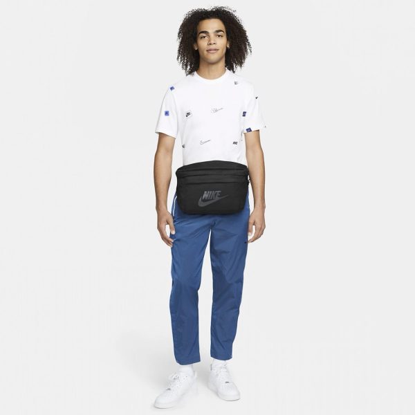 Велика бананка на груди Nike Tech Hip Pack | 10 л.