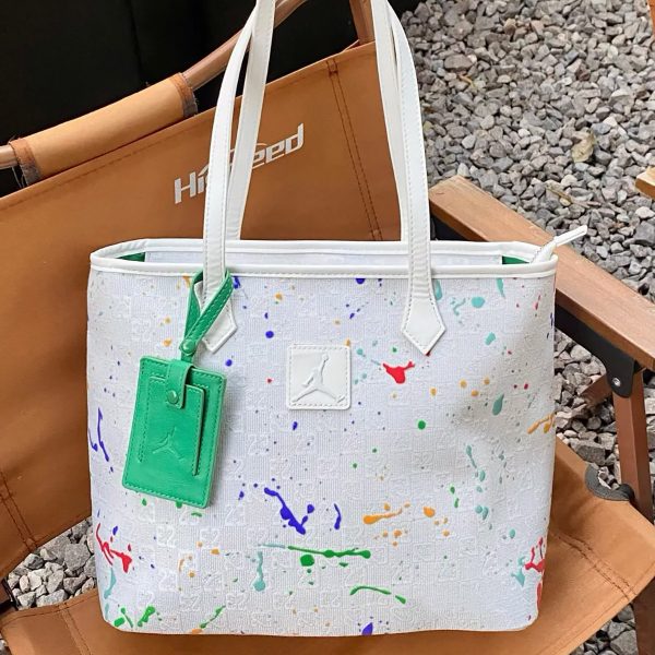 Сумка Джордан жіноча Jordan Monogram Tote Bag | 17 л.