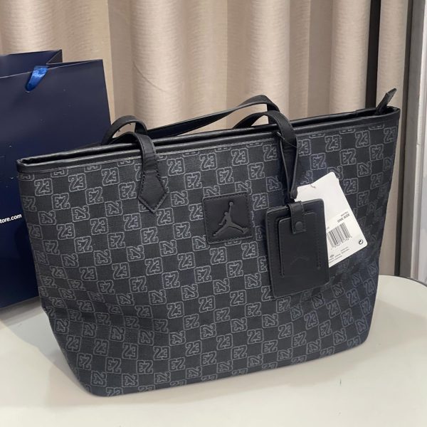 Сумка Джордан жіноча Jordan Monogram Tote Bag | 17 л.