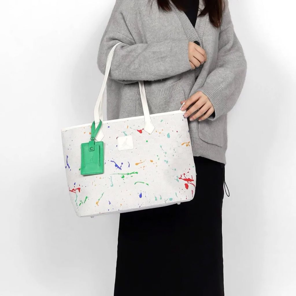 Сумка Джордан жіноча Jordan Monogram Tote Bag | 17 л.